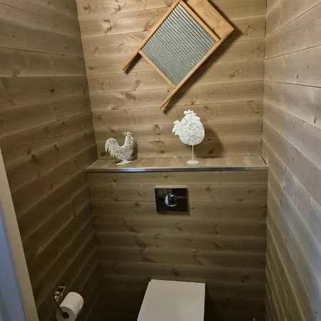 度假居 Large Modern Family *