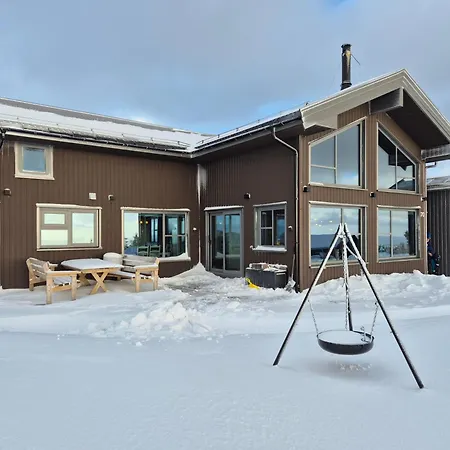 度假居 Large Modern Family Lifjell