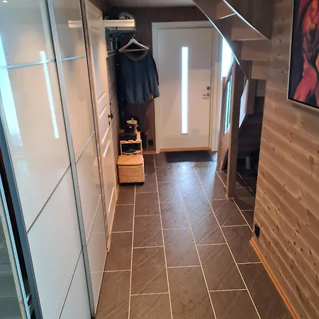 Holiday home Large Modern Family