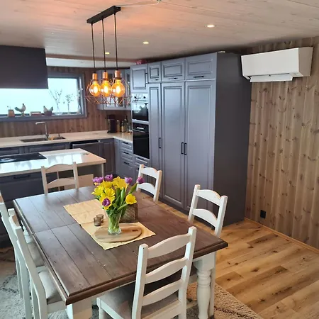 Holiday home Large Modern Family