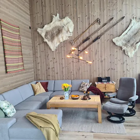 Large Modern Family Semesterbostad *