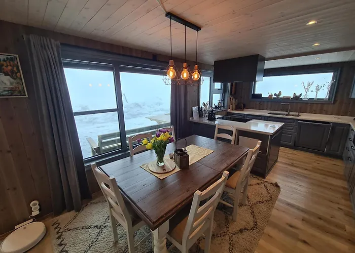 Large Modern Family Feriehus